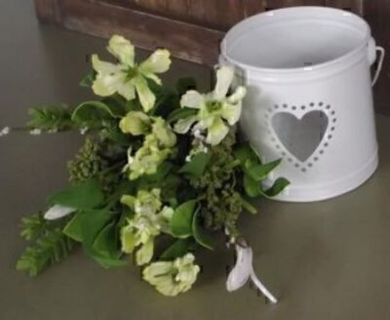Small Bouquet Green and White Artificial Meadow Flowers by Bloomsbury. 8 Stems of Artificial Flowers and Foliage. Comes wrapped in brown paper cone. Can also be called silk flowers the quality of these artificial flowers by Bloomsbury is second to none. 